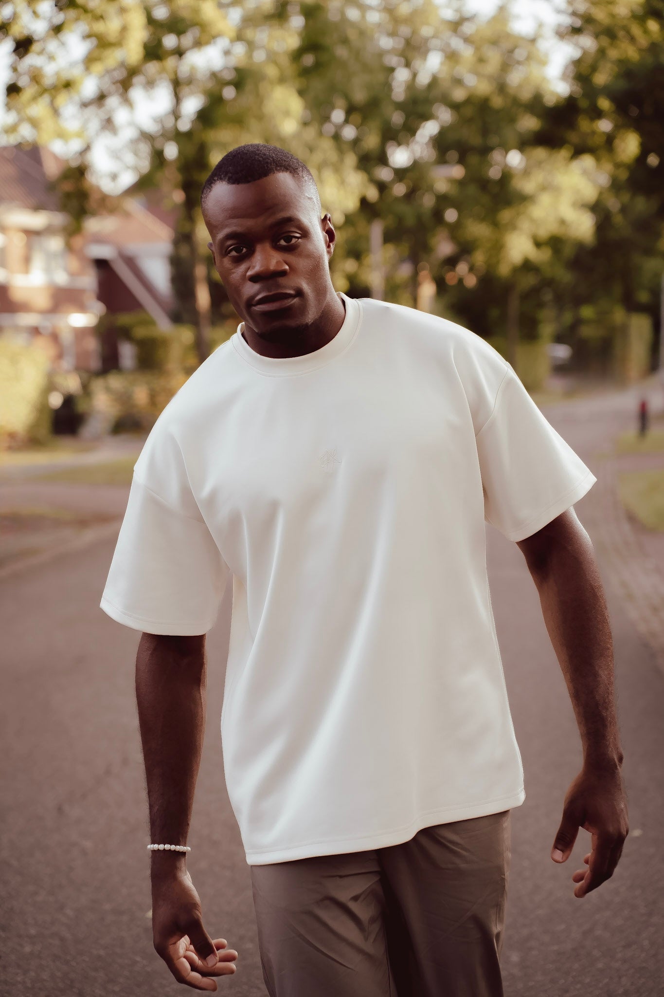 Fide Lifestyle: SHINY OVERSIZED T-SHIRT – OFF WHITE