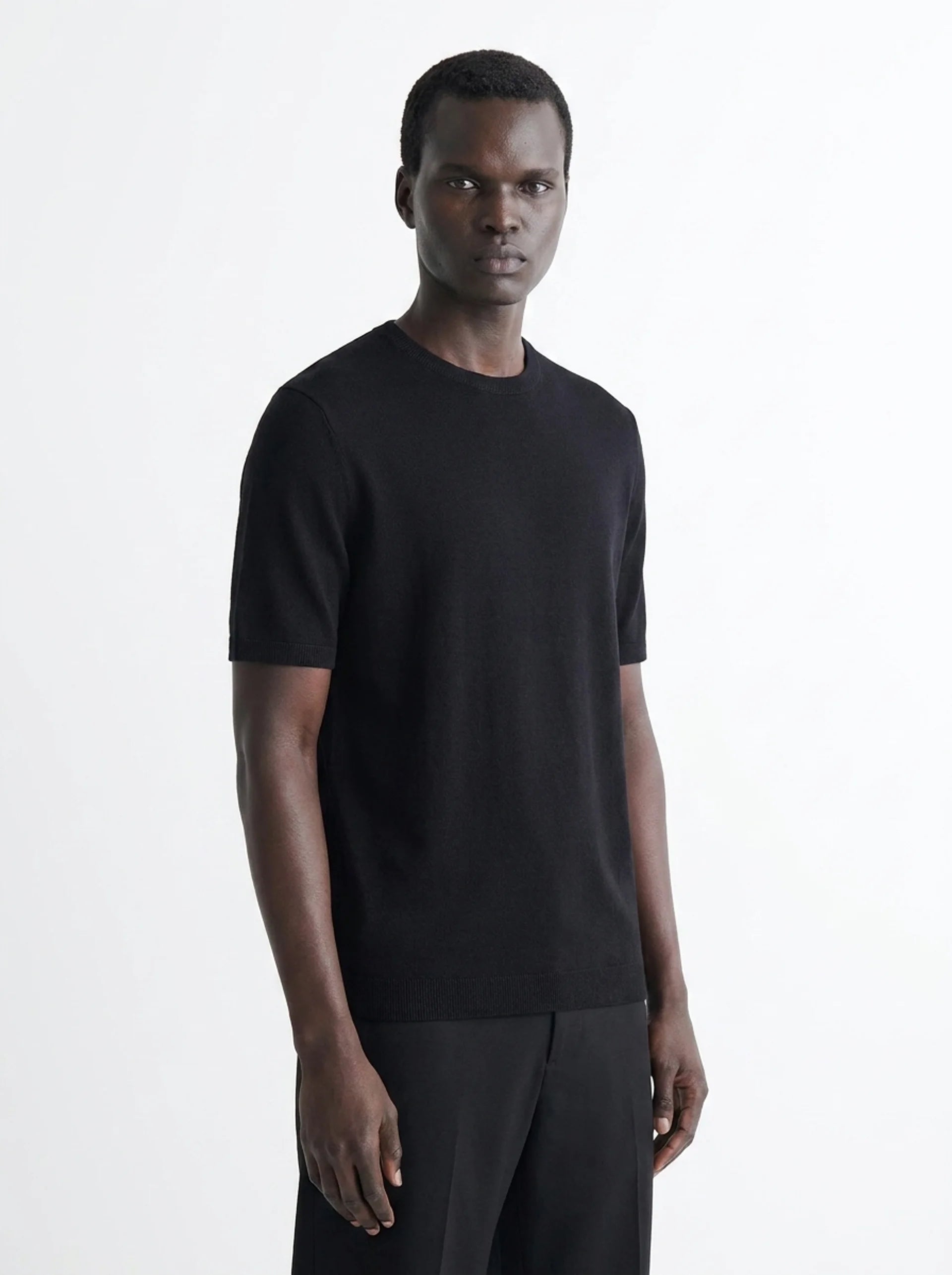 Club Amri Short Sleeve Knitwear- BLACK